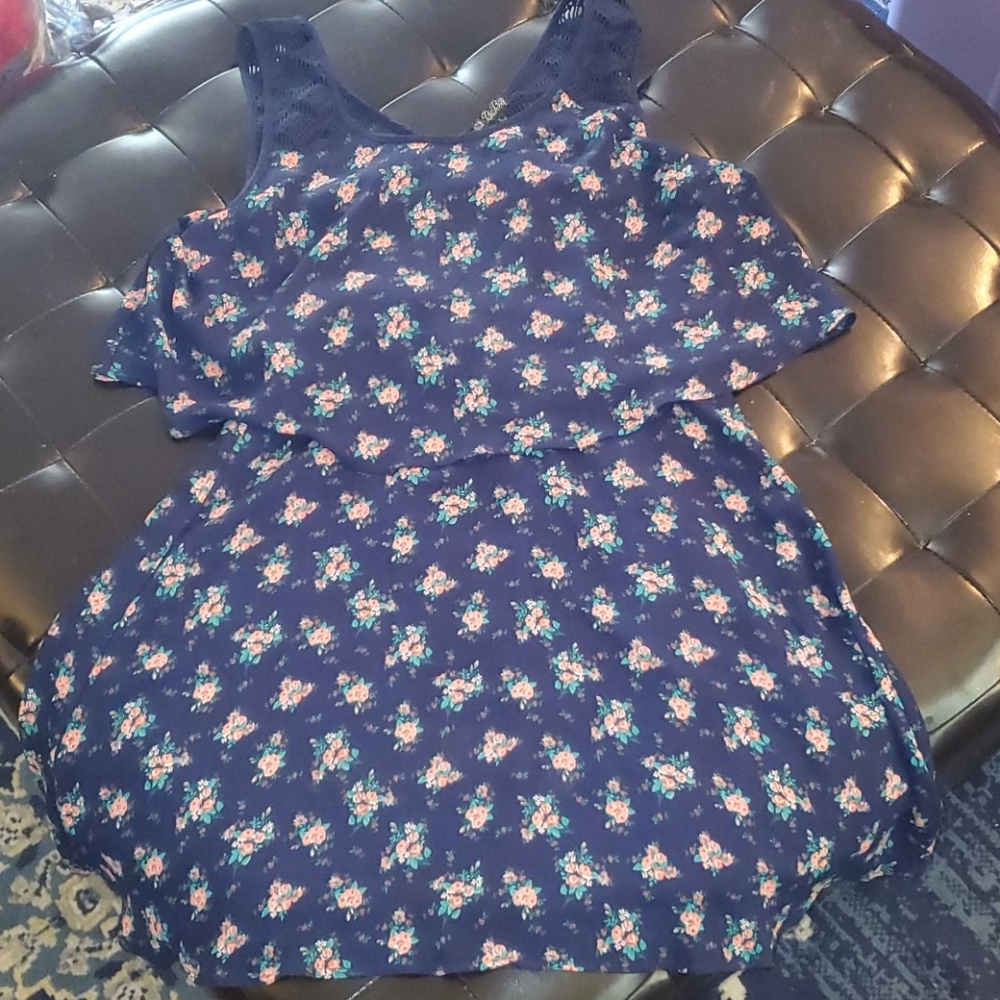 Sleeveless floral summer dress